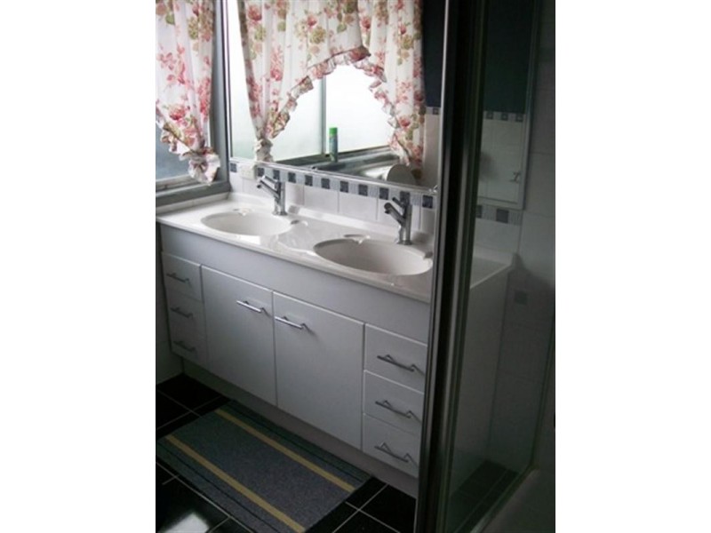 30 Aberdeen Drive, Dandenong North VIC 3175