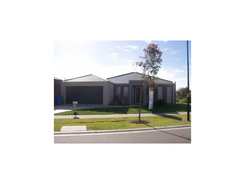 30 Donnici Drive, Keysborough VIC 3173