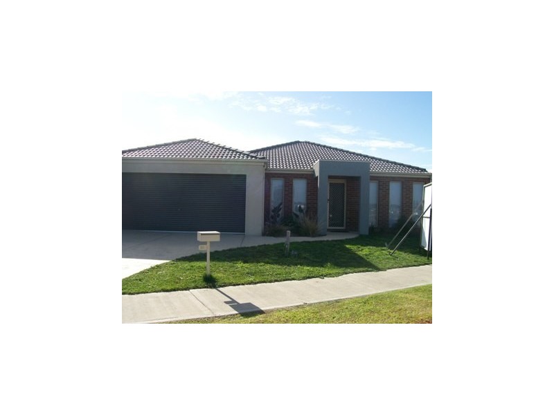 30 Donnici Drive, Keysborough VIC 3173