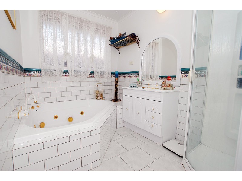 12 Walnut Crescent, Noble Park VIC 3174