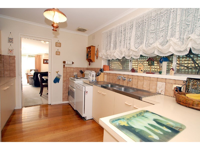 12 Walnut Crescent, Noble Park VIC 3174