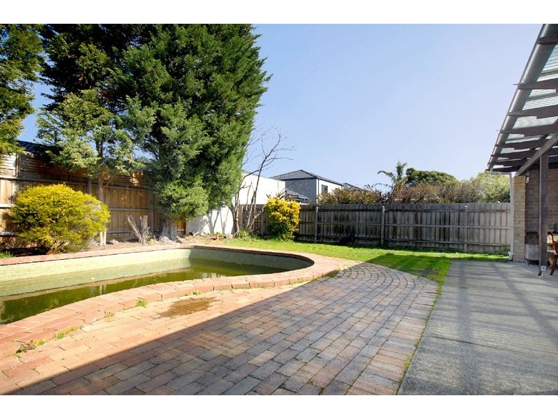 8 Carpenter Street, Noble Park VIC 3174