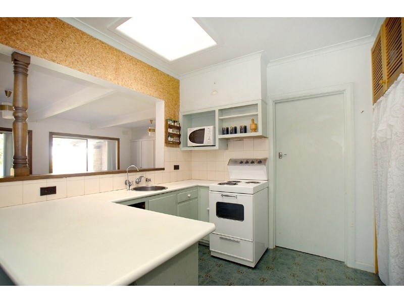 8 Carpenter Street, Noble Park VIC 3174