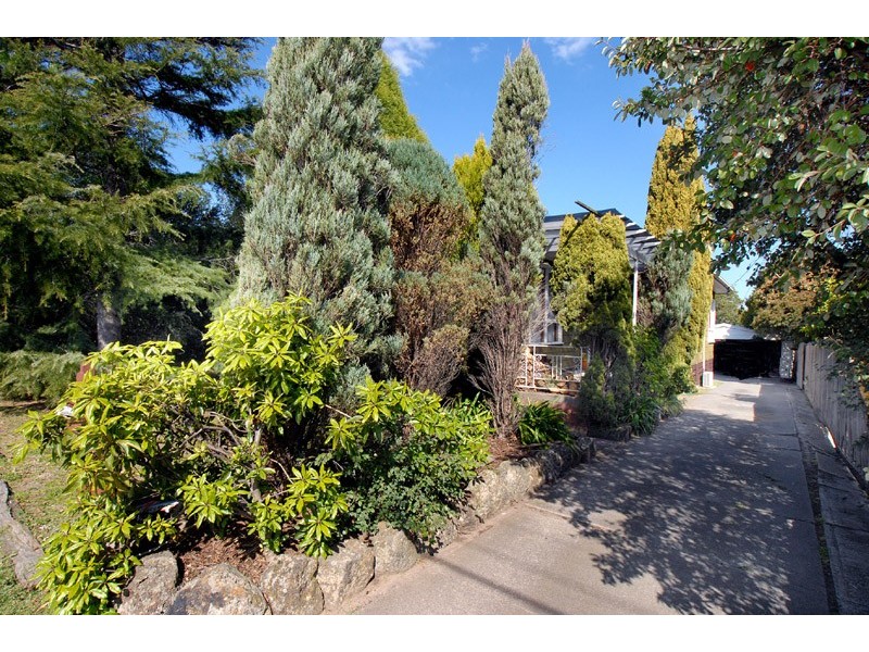 10 Barnett Grove, Noble Park VIC 3174