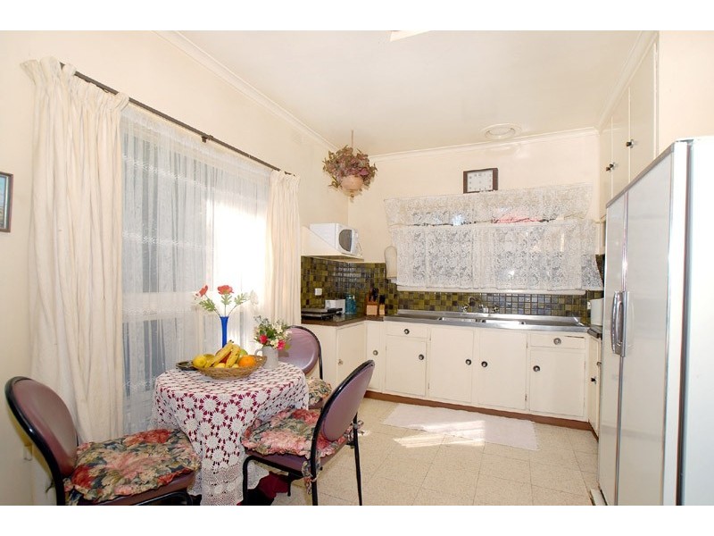 10 Barnett Grove, Noble Park VIC 3174