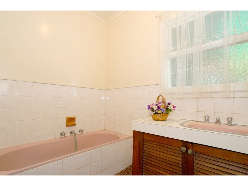 10 Barnett Grove, Noble Park VIC 3174