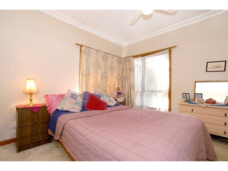 10 Barnett Grove, Noble Park VIC 3174