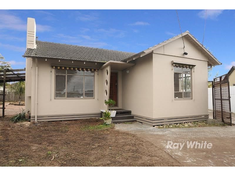 10 Prunus Grove, Doveton VIC 3177