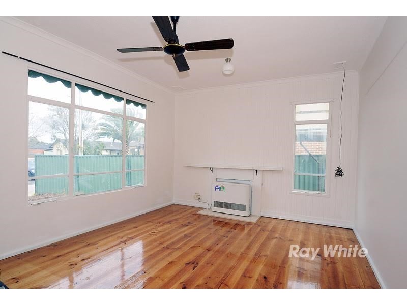 10 Prunus Grove, Doveton VIC 3177