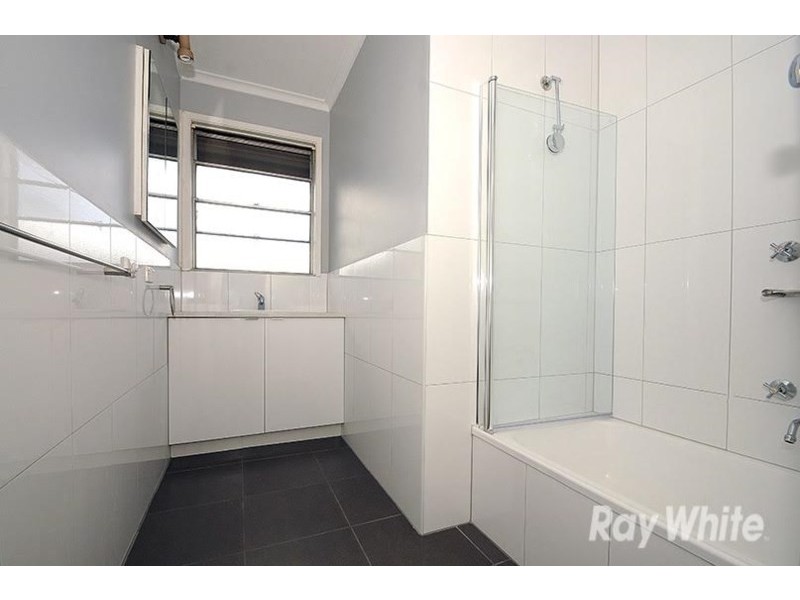 33 Sylvia Street, Dandenong North VIC 3175