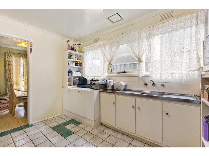 8 Jennifer Street, Noble Park North VIC 3174