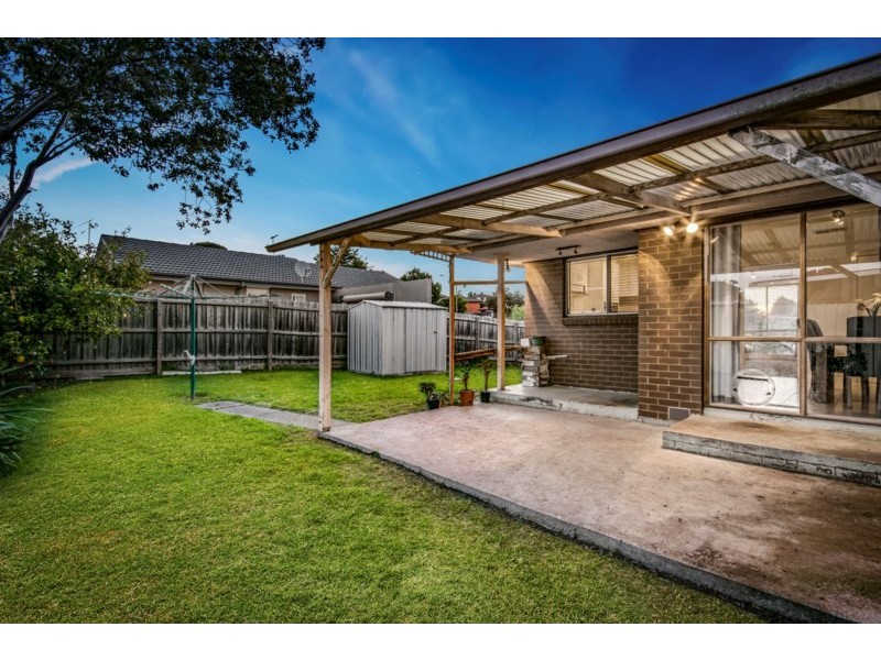 2 Heathmere Crescent, Endeavour Hills VIC 3802