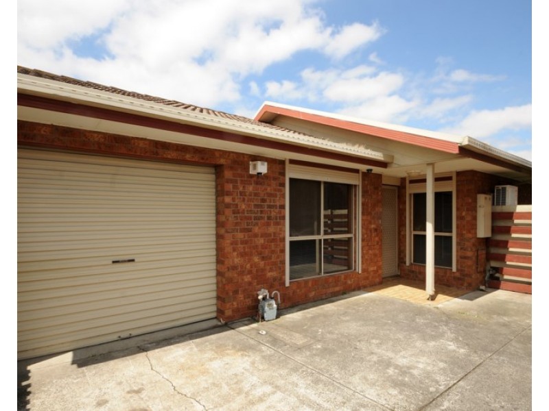 2/96 Ross Street, Dandenong VIC 3175