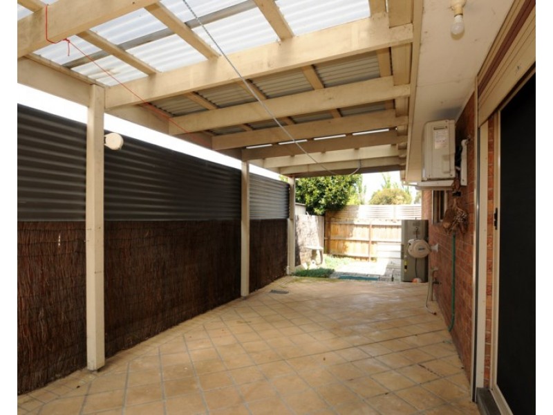 2/96 Ross Street, Dandenong VIC 3175