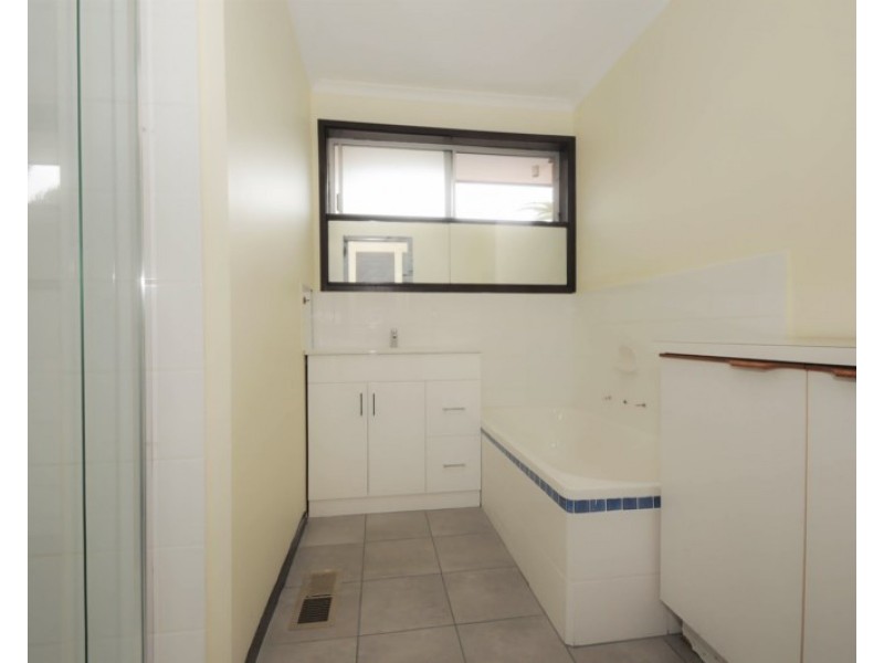 3/120 Kelvinside Road, Noble Park VIC 3174