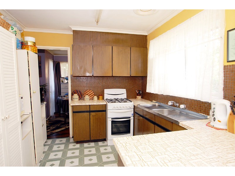 32 Silverton Drive, Noble Park North VIC 3174