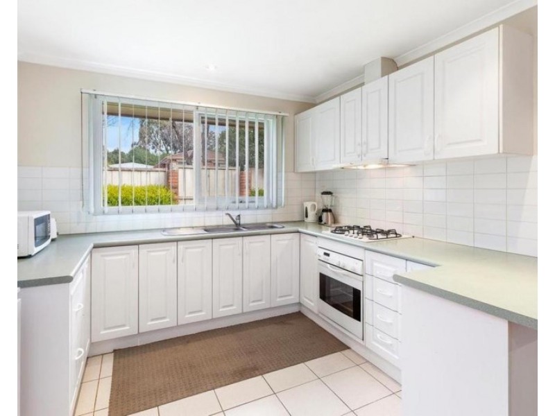 1/38 Blackwood Drive, Narre Warren VIC 3805