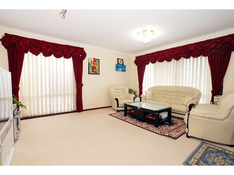 2 Leeson Place, Keysborough VIC 3173