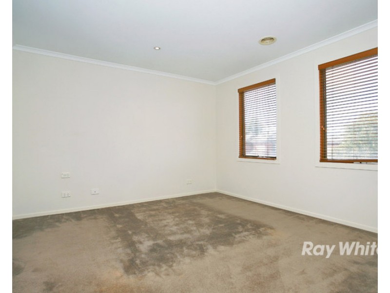 2/137 Keylana Drive, Keysborough VIC 3173