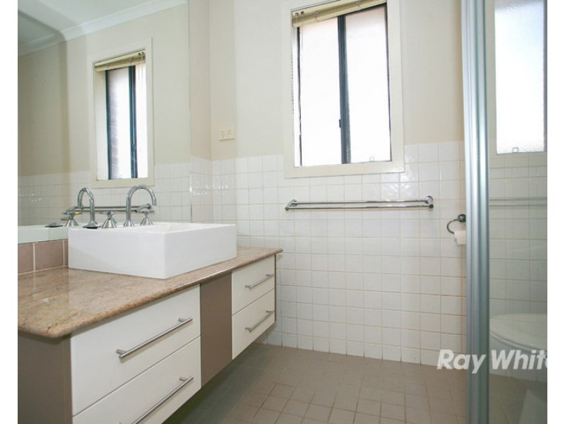 2/137 Keylana Drive, Keysborough VIC 3173