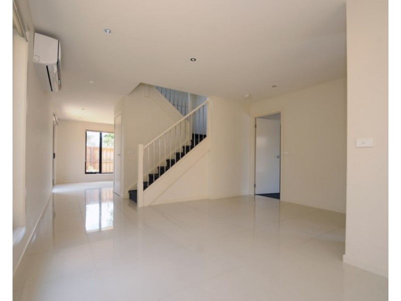 2/78 Wells Road, Seaford VIC 3198