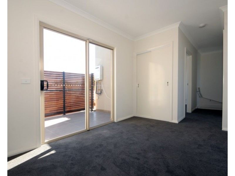 2/22 Pickett Street, Dandenong VIC 3175