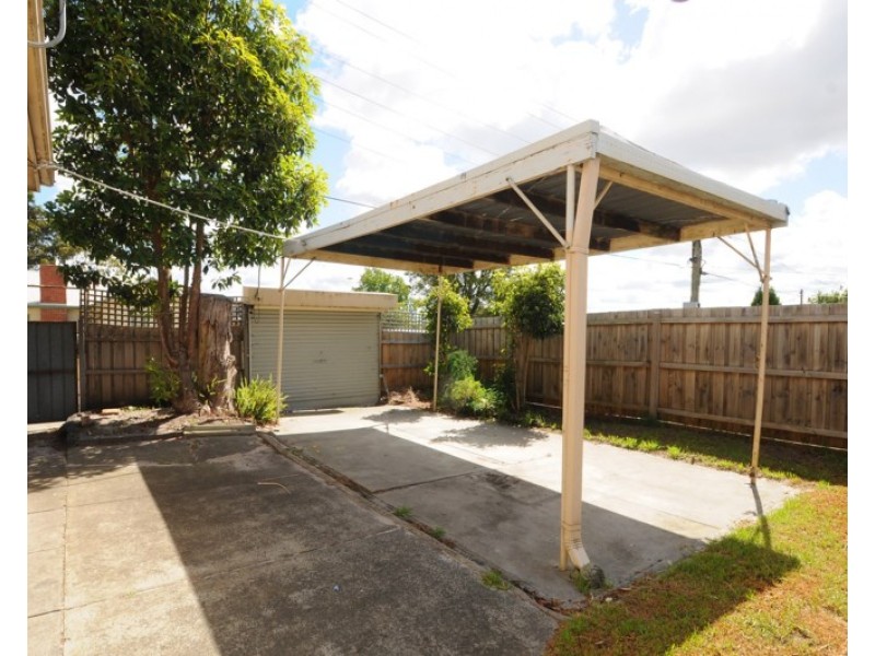 8 Hillcrest Grove, Springvale VIC 3171