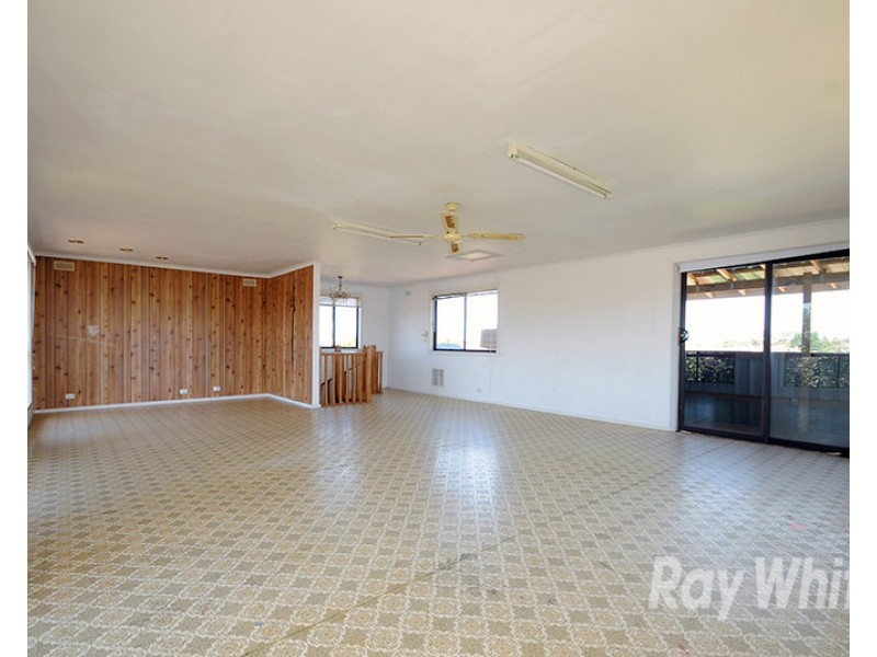 5 Burraneer Drive, Keysborough VIC 3173