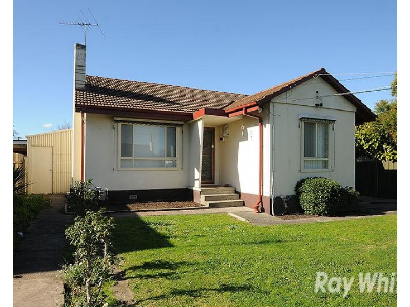 6 Ash Street, Doveton VIC 3177