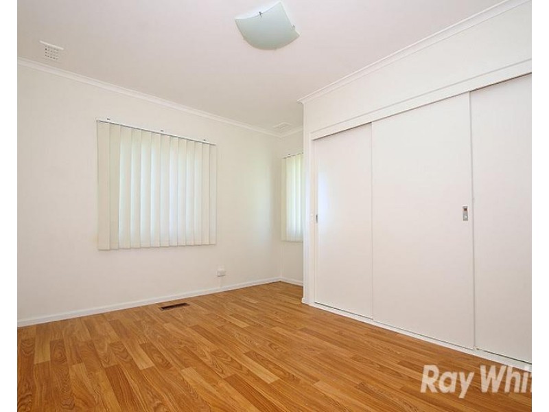 6 Ash Street, Doveton VIC 3177