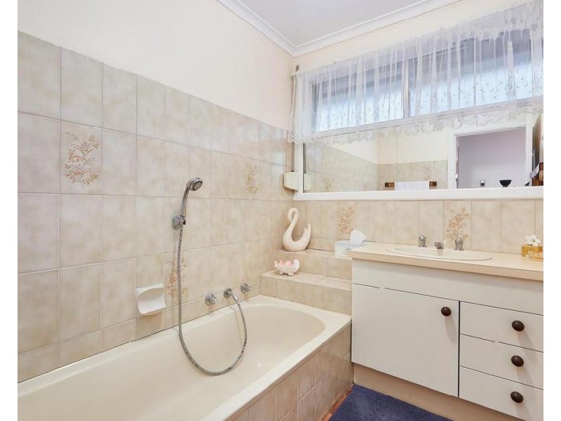 16 Bloomfield Road, Noble Park VIC 3174