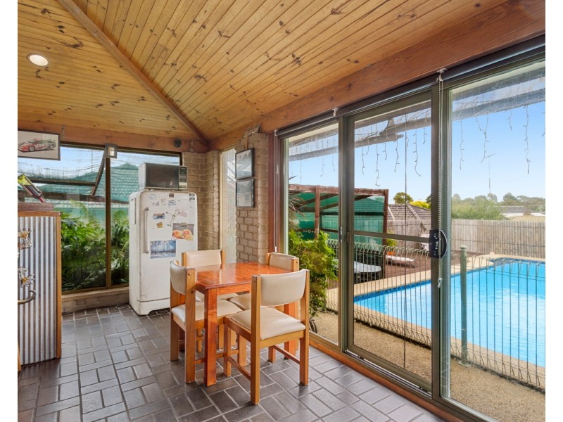 16 Larbert Road, Noble Park VIC 3174