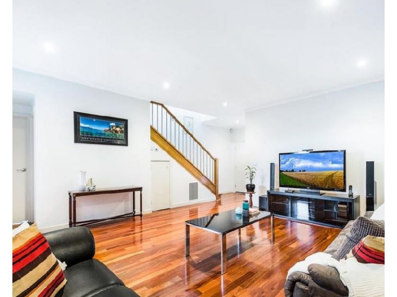 1/233 Westall Road, Clayton South VIC 3169