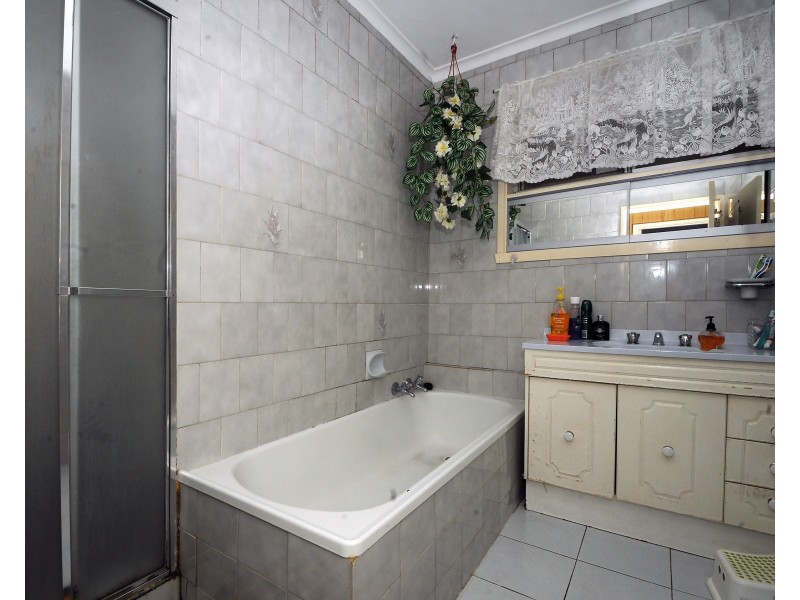 8 Jillian Street, Dandenong North VIC 3175