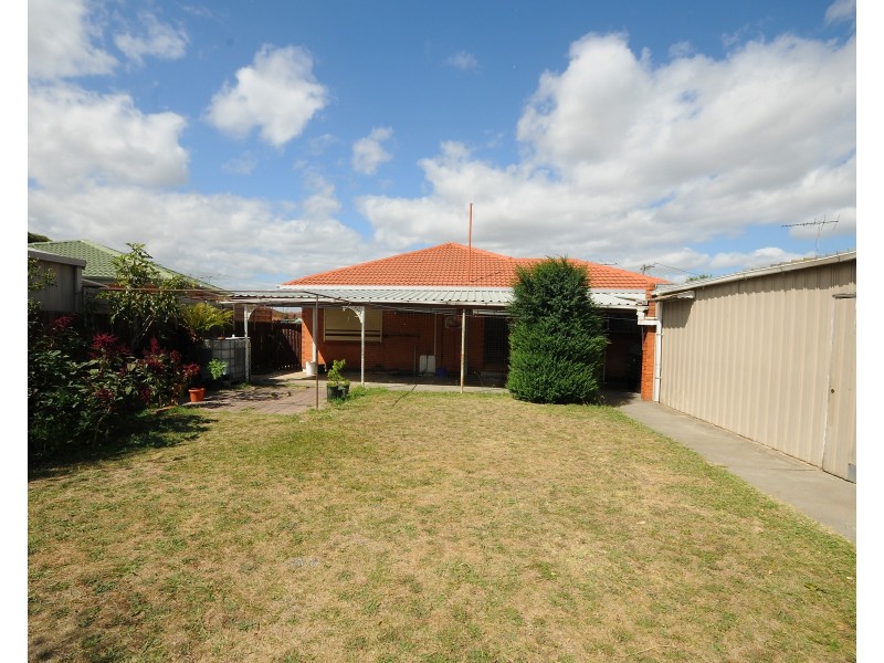 8 Jillian Street, Dandenong North VIC 3175