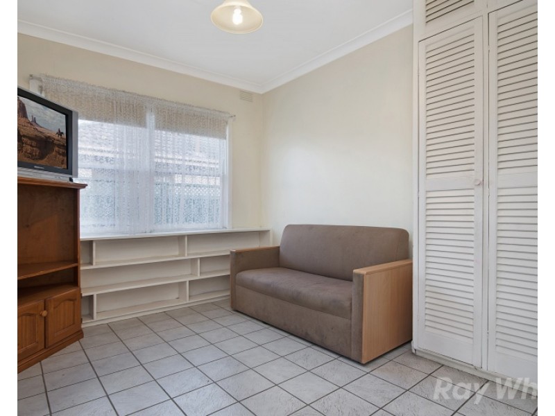 15 Jeffers Street, Noble Park VIC 3174