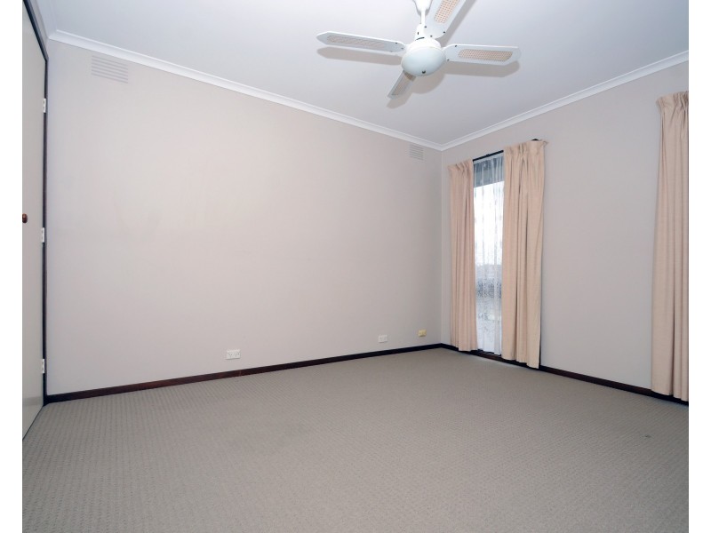 1 Garden Court, Keysborough VIC 3173