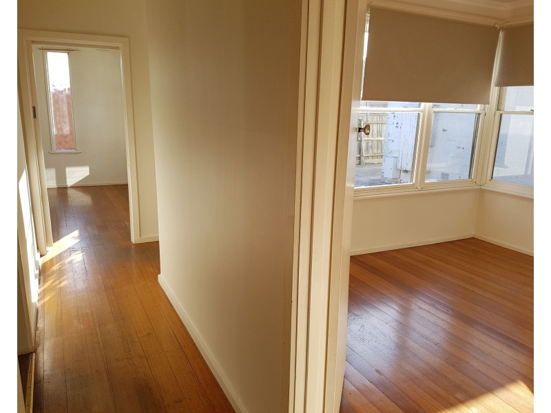 2/8 Agnes, Noble Park VIC 3174