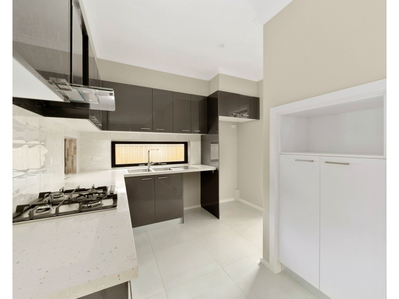 2/12 Masters Street, Dandenong VIC 3175