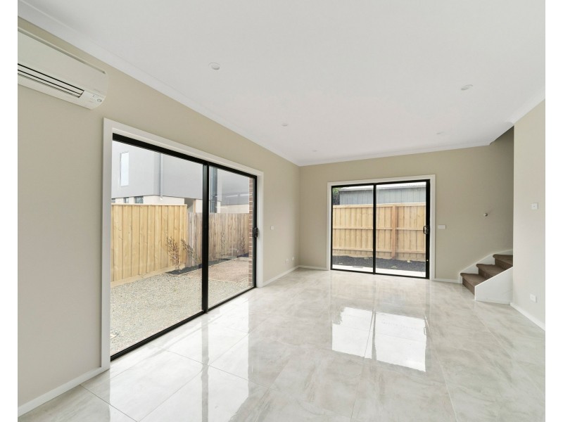 4/12 Masters Street, Dandenong VIC 3175