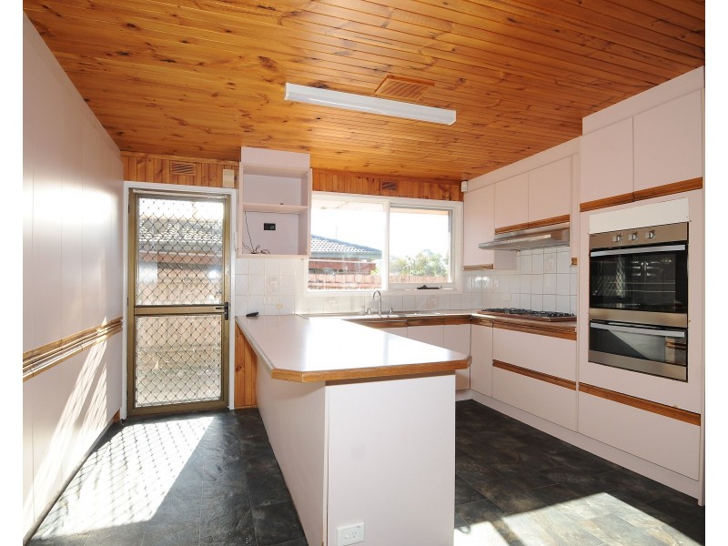 18 Currawong Street, Keysborough VIC 3173