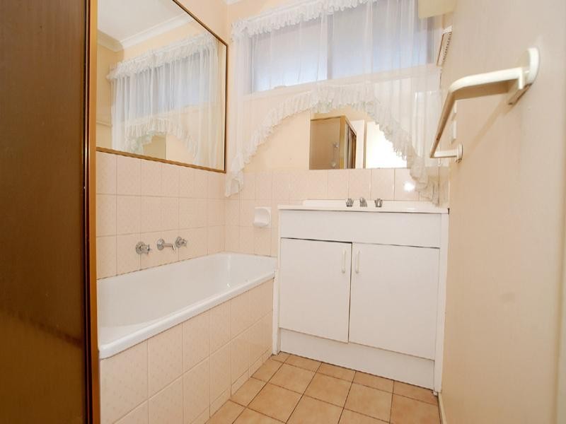 28 Coolavin Road, Noble Park North VIC 3174