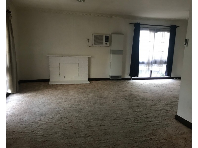 18 Wall Street, Noble Park VIC 3174