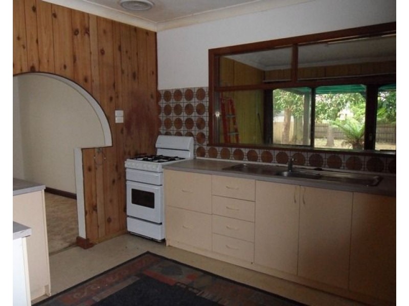 18 Wall Street, Noble Park VIC 3174