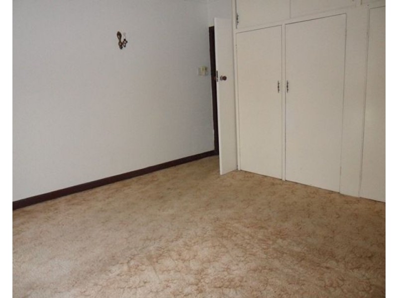 18 Wall Street, Noble Park VIC 3174