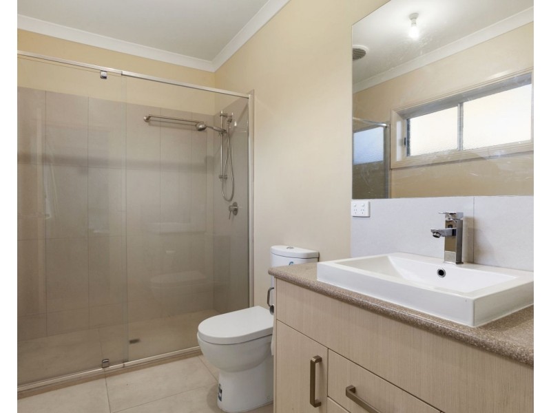 4 Obec Mews, Dandenong VIC 3175