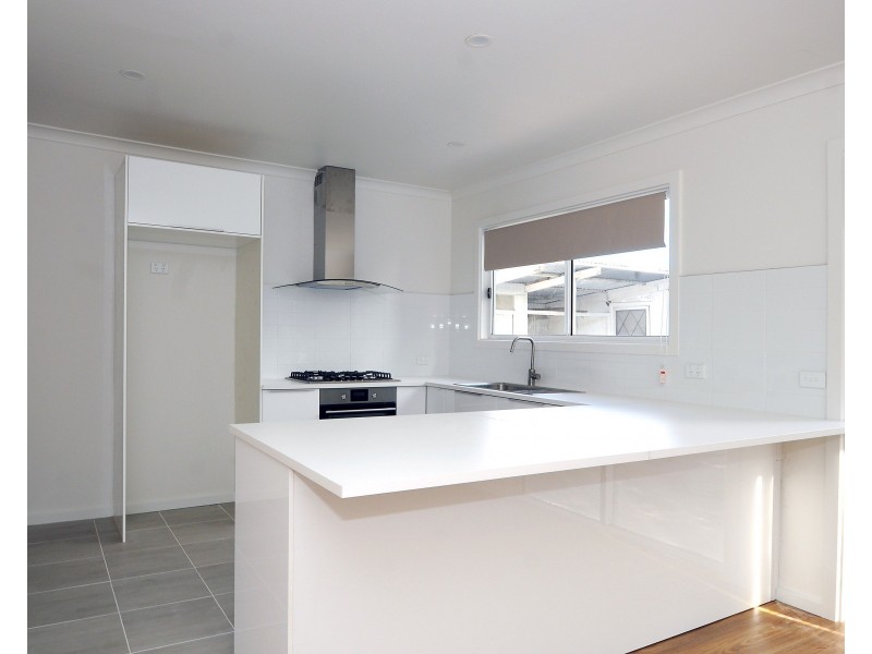 14 Lesley Grove, Noble Park VIC 3174