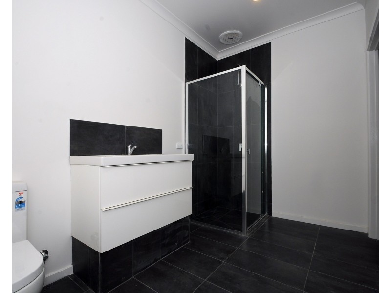 14 Lesley Grove, Noble Park VIC 3174