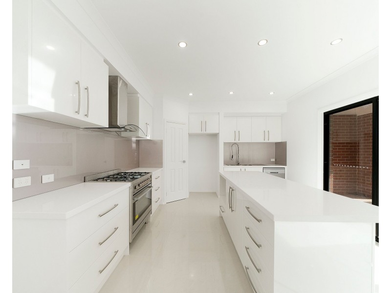 18 Cooper Street, Springvale South VIC 3172