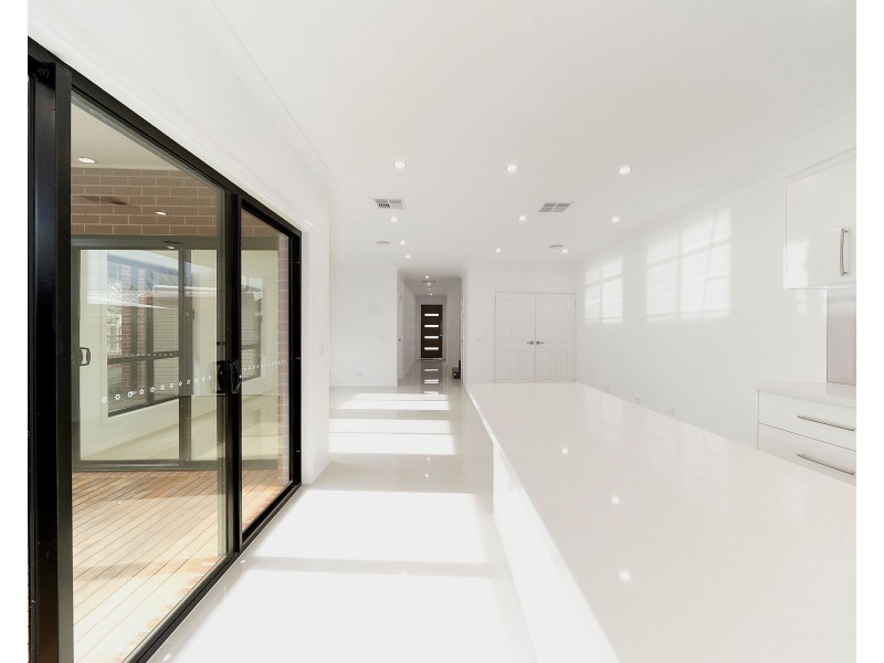 18 Cooper Street, Springvale South VIC 3172